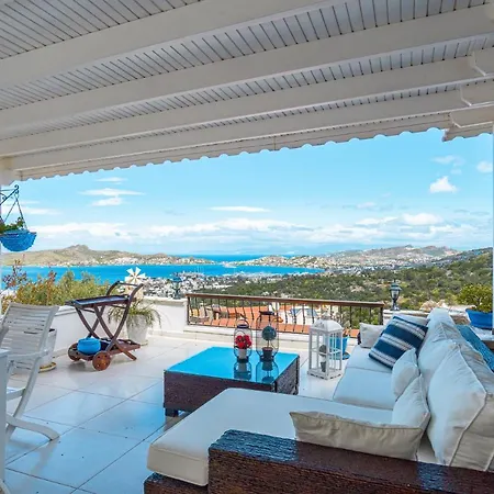 Fabulous 2 Bedroom Flat With Amazing View In Yalikavak Bodrum