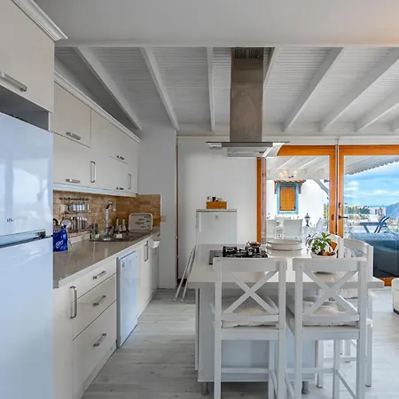 Fabulous 2 Bedroom Flat With Amazing View In Yalikavak بودروم
