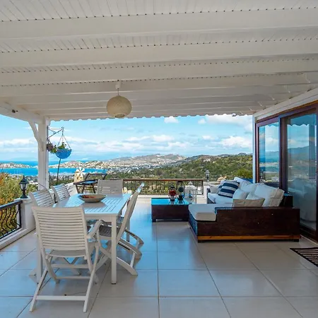 Fabulous 2 Bedroom Flat With Amazing View In Yalikavak شقة بودروم